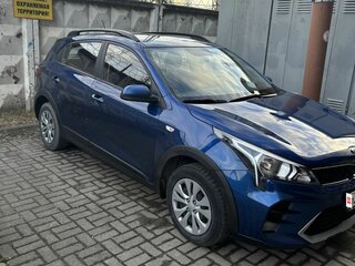 2021 Kia Rio X IV Рестайлинг, синий, 1699000 рублей, вид 2