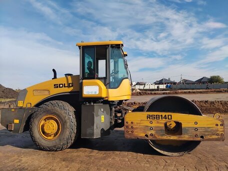 2014 SDLG RS8140, жёлтый, 2000000 рублей, вид 2