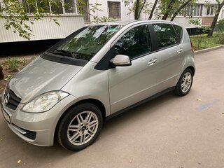 2012 Mercedes-Benz A-Класс 180 II (W169) Рестайлинг, серебристый, 1000000 рублей, вид 1