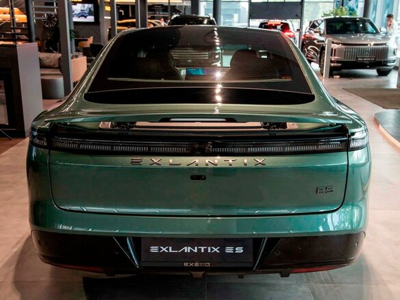 2025 Exeed Exlantix ES, зелёный, 6170000 рублей - вид 6