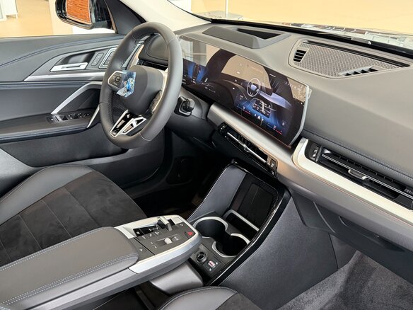 2026 BMW X1 Long 25Li xDrive III (U11/U12), чёрный, 6100000 рублей - вид 26