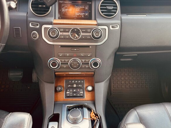 2016 Land Rover Discovery IV Рестайлинг, серый, 3740000 рублей - вид 16