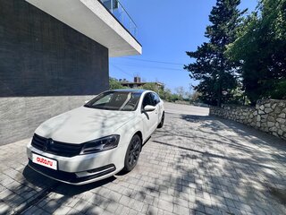 2011 Volkswagen Passat B7, белый, 900000 рублей, вид 1