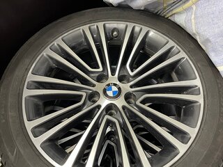 2017 BMW 5 серии 530d xDrive VII (G30/G31/G38), серебристый, 3100000 рублей, вид 2
