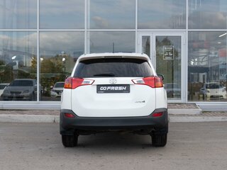 2014 Toyota RAV4 IV (XA40), белый, 1850000 рублей, вид 4
