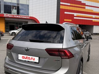 2019 Volkswagen Tiguan II, серебристый, 2350000 рублей, вид 4
