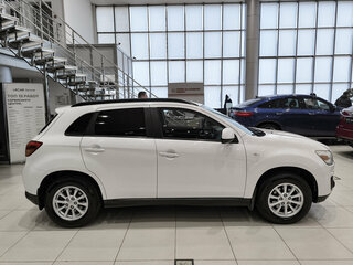 2014 Mitsubishi ASX I Рестайлинг, белый, 1399000 рублей, вид 4
