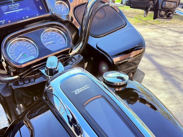 2022 Harley-Davidson Road Glide, чёрный, 1750000 рублей - вид 11