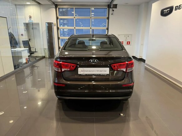 2016 Kia Rio III Рестайлинг, коричневый, 1150000 рублей - вид 5