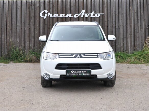 2014 Mitsubishi Outlander III, белый - вид 1