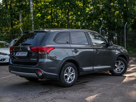 2015 Mitsubishi Outlander III Рестайлинг, серый, 1399000 рублей, вид 2