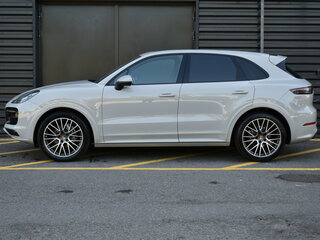 2021 Porsche Cayenne III, серый, 7350000 рублей, вид 2