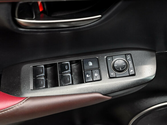 2019 Lexus NX 200 I Рестайлинг, белый, 3650000 рублей - вид 14