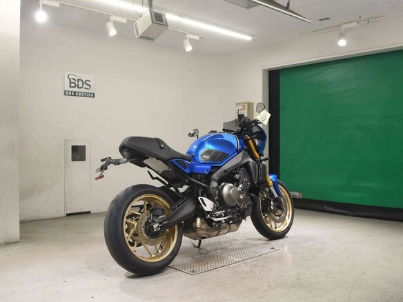 2023 Yamaha XSR900, синий - вид 4