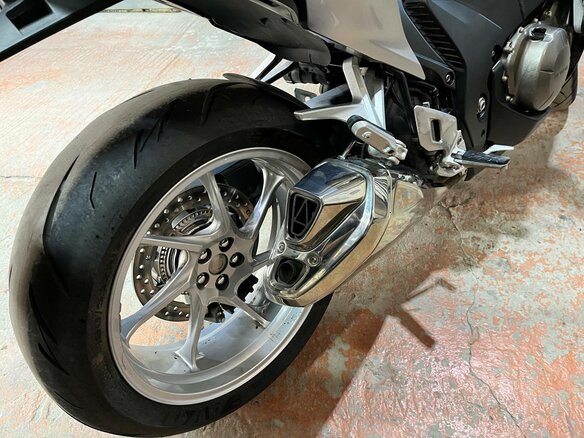 2012 Honda VFR 1200, чёрный, 885000 рублей - вид 11