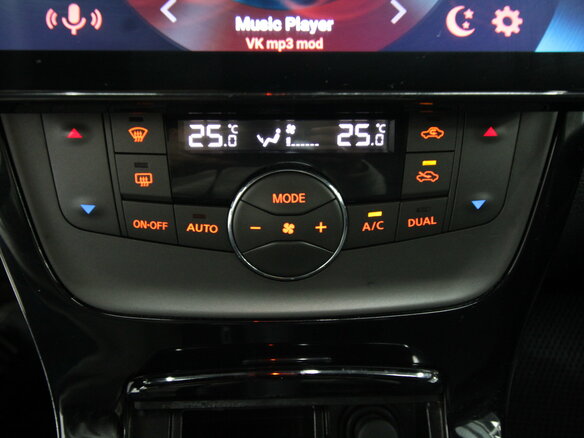 2016 Nissan Sentra VII (B17), чёрный, 1050000 рублей - вид 30