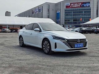 2022 Nissan Altima VI (L34) Рестайлинг, белый, 1475000 рублей, вид 3