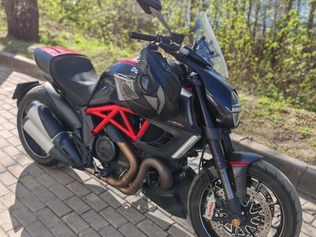 2012 Ducati Diavel Carbon, красный, 785000 рублей, вид 2