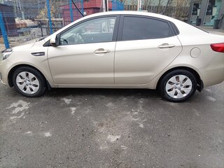 2014 Kia Rio III, бежевый, 690000 рублей, вид 4