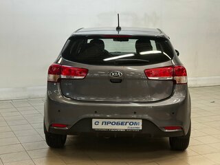 2017 Kia Rio III Рестайлинг, серый, 1235000 рублей, вид 3