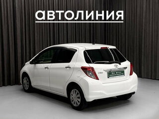 2012 Toyota Vitz III (XP130), белый, 679000 рублей, вид 5