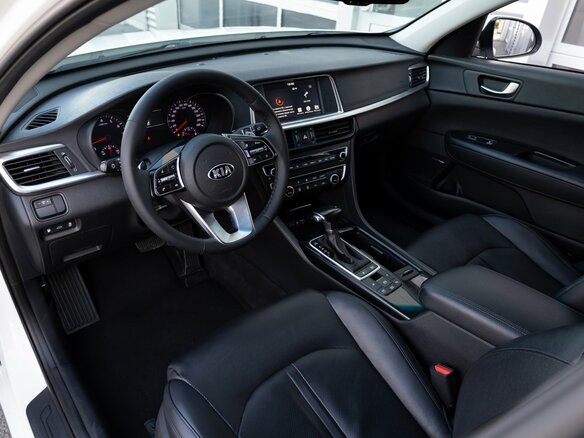 2019 Kia Optima IV Рестайлинг, белый, 1895000 рублей - вид 14