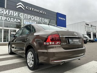 2016 Volkswagen Polo V Рестайлинг, коричневый, 1090000 рублей, вид 5