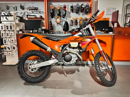 2026 KTM 500 EXC F, оранжевый, 1390000 рублей, вид 4