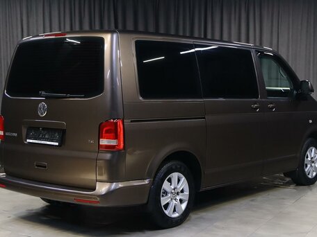 2012 Volkswagen Multivan T5 Рестайлинг, коричневый, 1899000 рублей, вид 2
