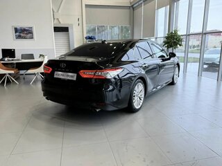 2018 Toyota Camry VII (XV50) Рестайлинг 2, чёрный, 2820000 рублей, вид 5