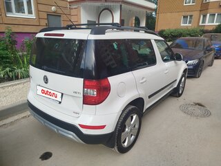 2014 Skoda Yeti I Рестайлинг, белый, 1450000 рублей, вид 3