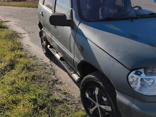 2009 Chevrolet Niva I Рестайлинг, серый, 350000 рублей, вид 3