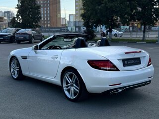 2017 Mercedes-Benz SLC 200 I (R172), белый, 5550000 рублей, вид 4