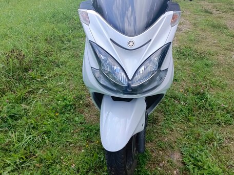 2010 Yamaha Majesty 400, белый, 300000 рублей, вид 2