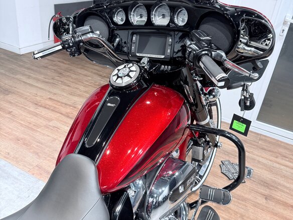 2017 Harley-Davidson Street Glide, красный, 1999000 рублей - вид 14