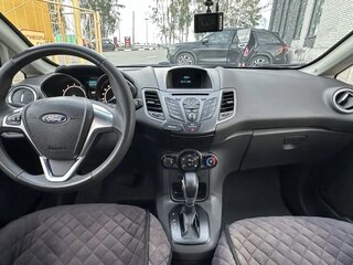 2015 Ford Fiesta Mk6 Рестайлинг, коричневый, 700000 рублей, вид 5