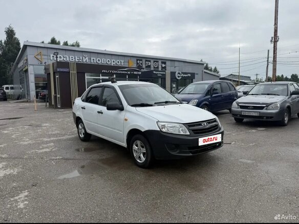 2016 Lada (ВАЗ) Granta I, белый, 199000 рублей - вид 3