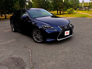 2017 Lexus IS 300 III Рестайлинг, синий, 2750000 рублей, вид 1