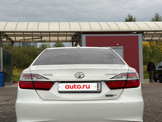 2016 Toyota Camry VII (XV50) Рестайлинг, белый, 1900000 рублей, вид 5