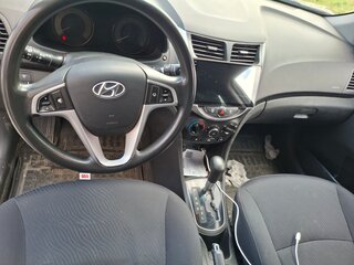 2011 Hyundai Solaris I, чёрный, 750000 рублей, вид 3
