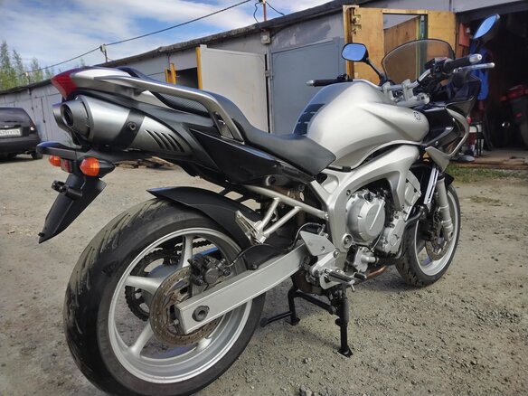 2003 Yamaha FZ6, серебристый, 385000 рублей - вид 6