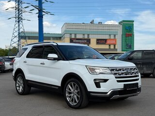 2018 Ford Explorer V Рестайлинг, белый, 3150000 рублей, вид 3