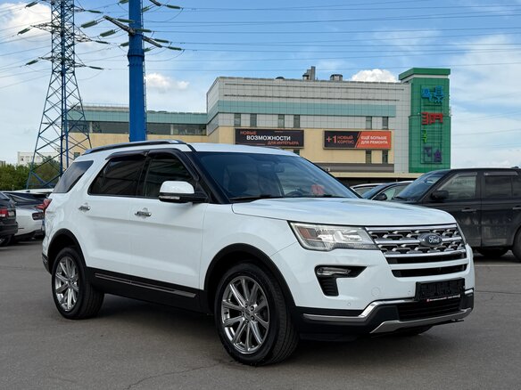 2018 Ford Explorer V Рестайлинг, белый, 3150000 рублей - вид 2