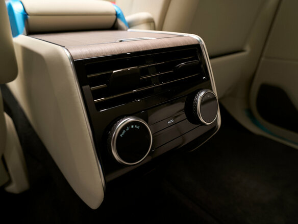 2026 Land Rover Range Rover P530 MHEV Long V, чёрный, 27950000 рублей - вид 28