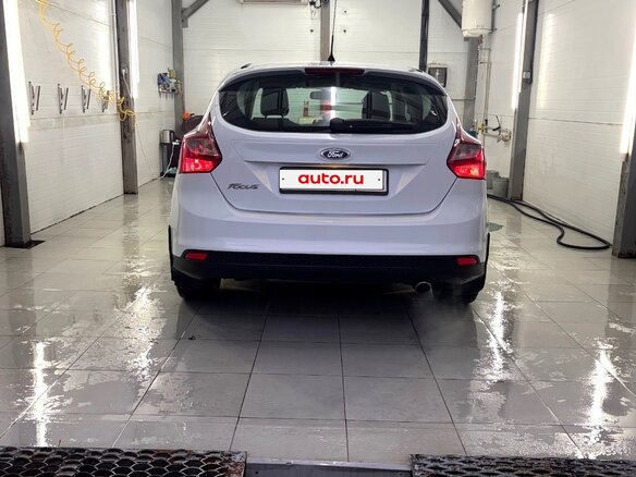 2012 Ford Focus III, белый, 700000 рублей - вид 2