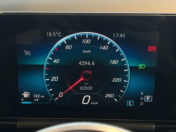 2020 Mercedes-Benz GLA 200 II (H247), красный, 3299000 рублей - вид 13