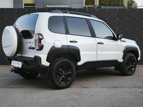 2024 Lada (ВАЗ) Niva Travel I, белый, 1123000 рублей, вид 5