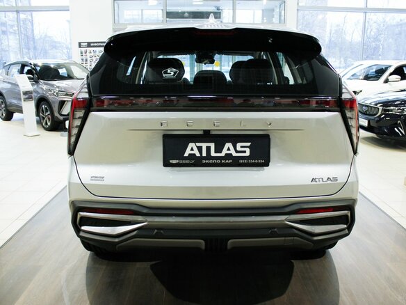 2026 Geely Atlas II, серебристый, 4119990 рублей - вид 3