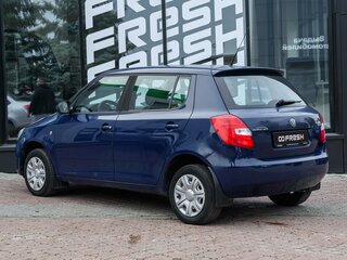 2011 Skoda Fabia II Рестайлинг, синий, 499000 рублей, вид 2