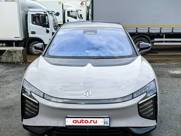 2023 HiPhi X, серый, 6000000 рублей - вид 1